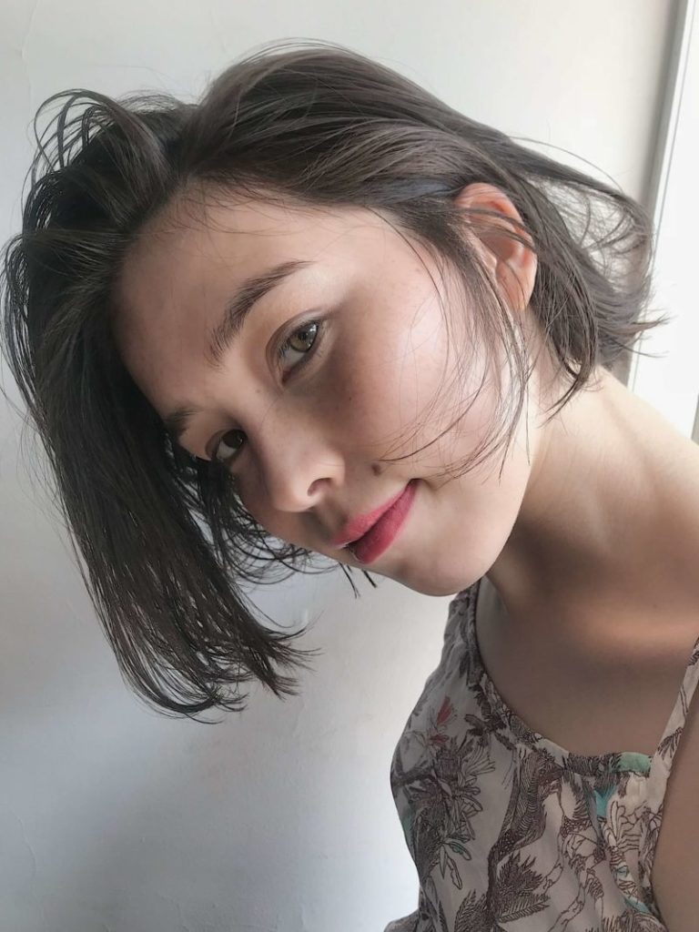 外国人風グレージュボブ｜ 表参道美容院Omnibus（オムニバス）スタイリスト石井 恭介のヘアスタイル - LALA HAIR [ララヘア]