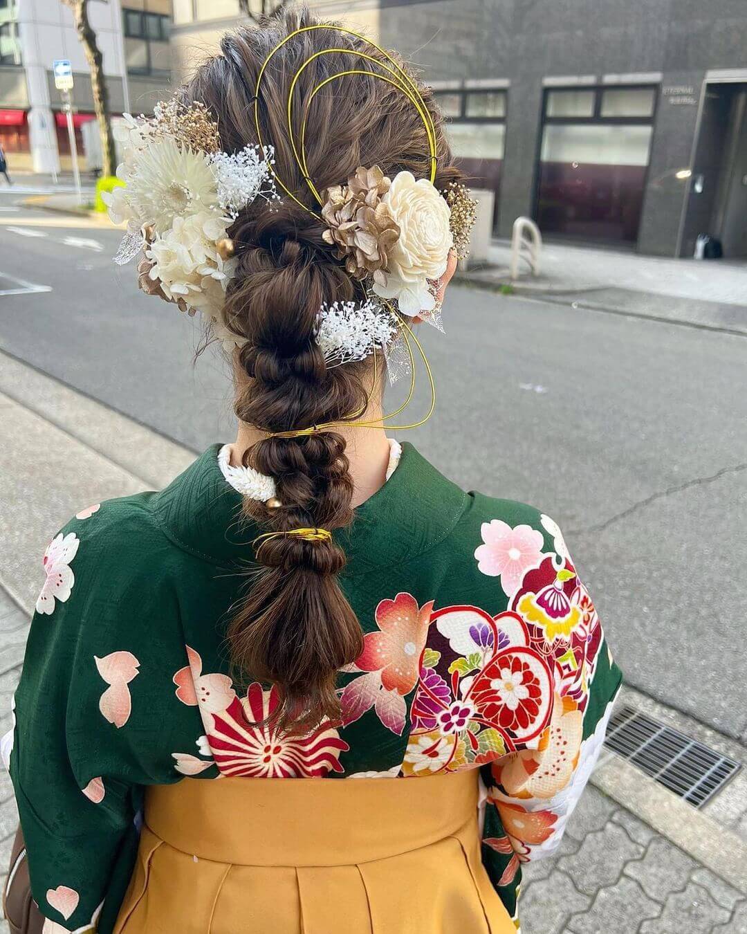 成人式の髪型・ロングの編み下ろしヘアアレンジ