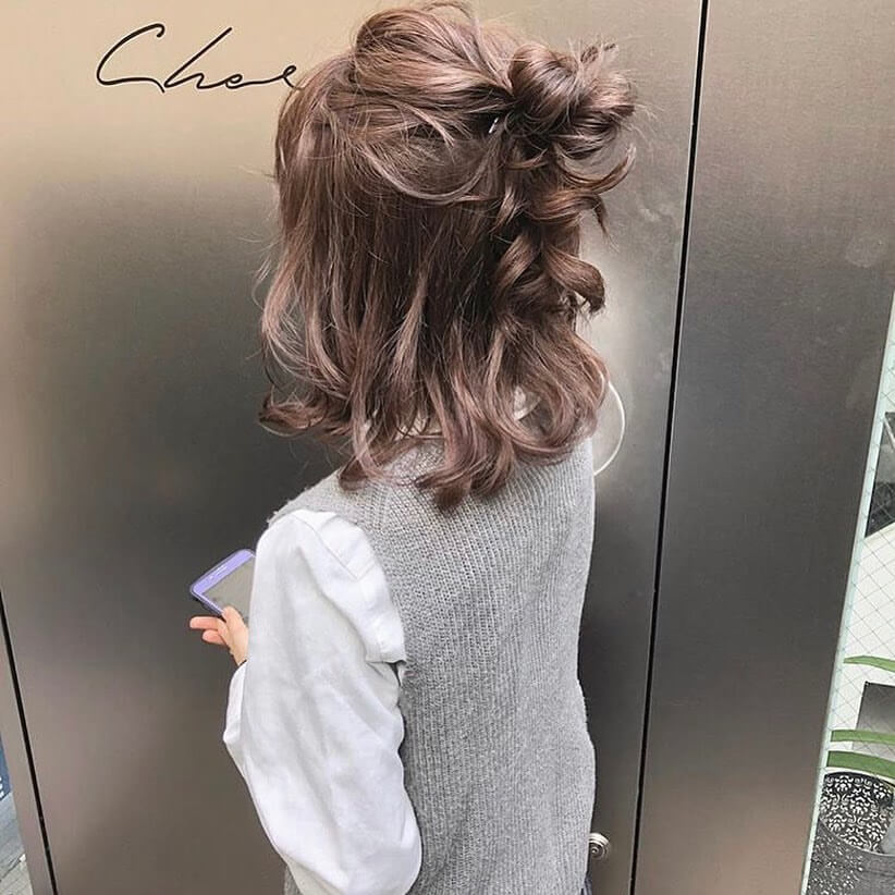 ミディアムのゆるふわハーフアップヘアアレンジ