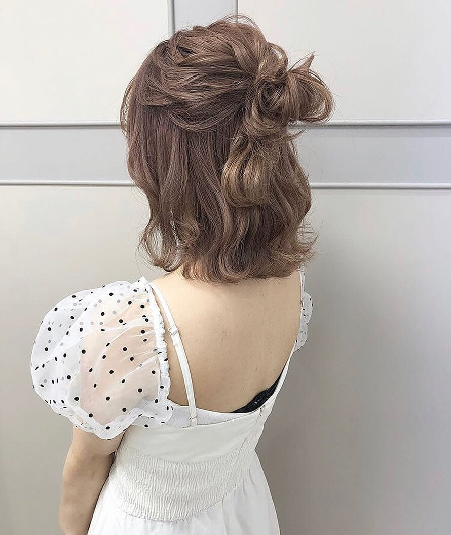 ミディアムのゆるふわハーフアップヘアアレンジ